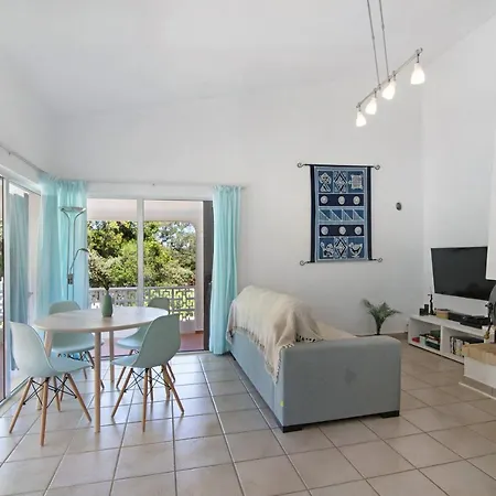 Casa Kuito 4*