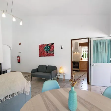 Casa Kuito 4* אסטוי