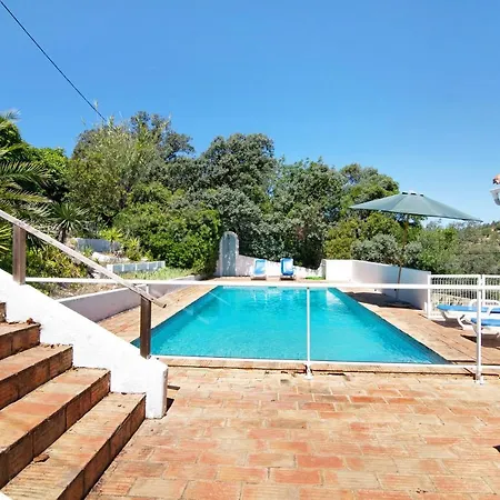 Casa Kuito 4*